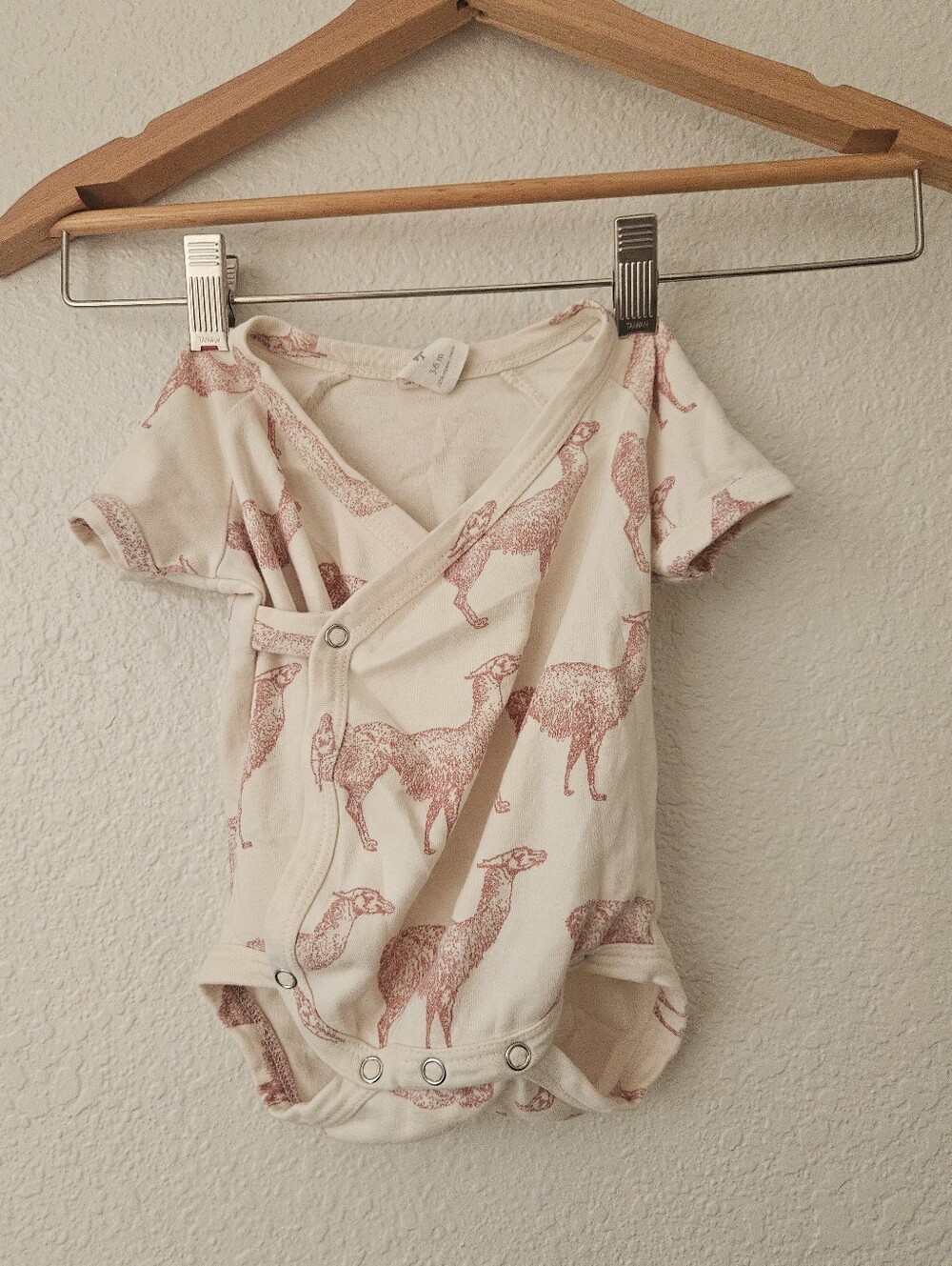 kate quinn 100% organic cotton short sleeve onesie , 3 - 6 months